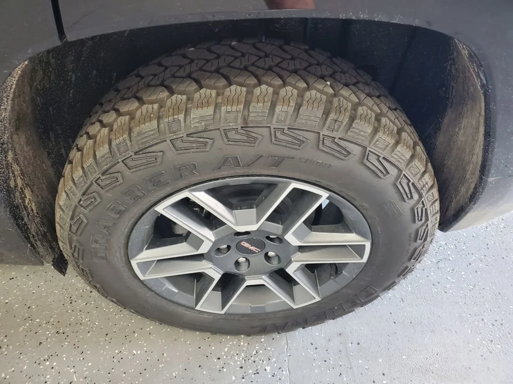 2026 GMC Terrain AT4 - Photo 27