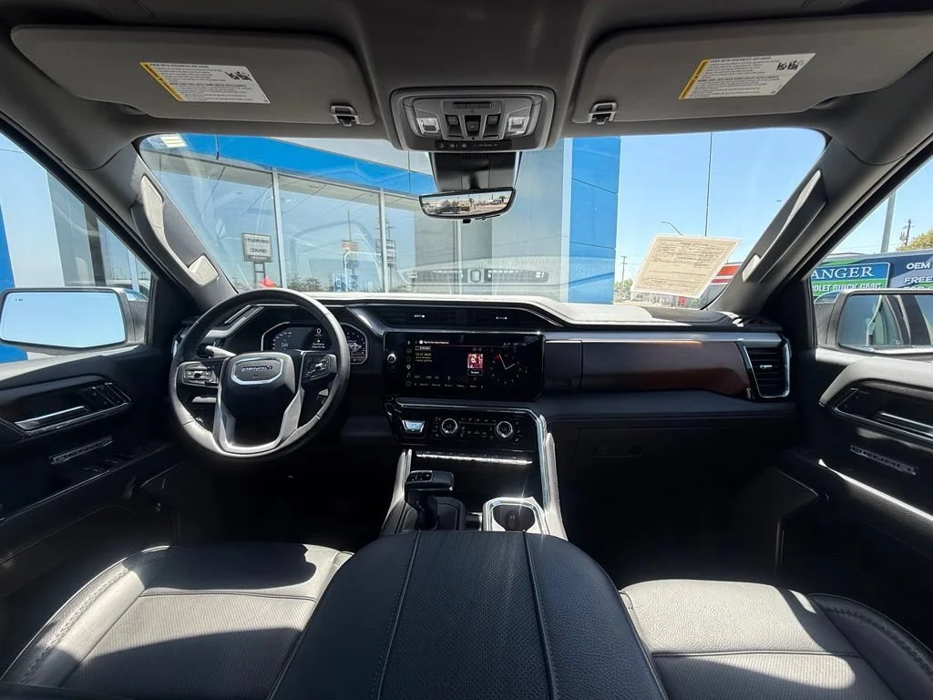 Used 2024 White Frost Tricoat GMC Denali image 19
