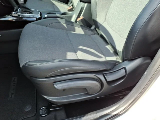 Used 2024 White Kia S image 15