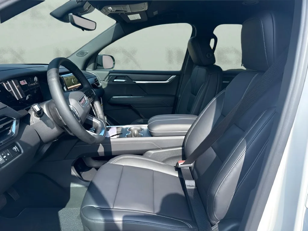 New 2027 Summit White GMC Elevation image 9