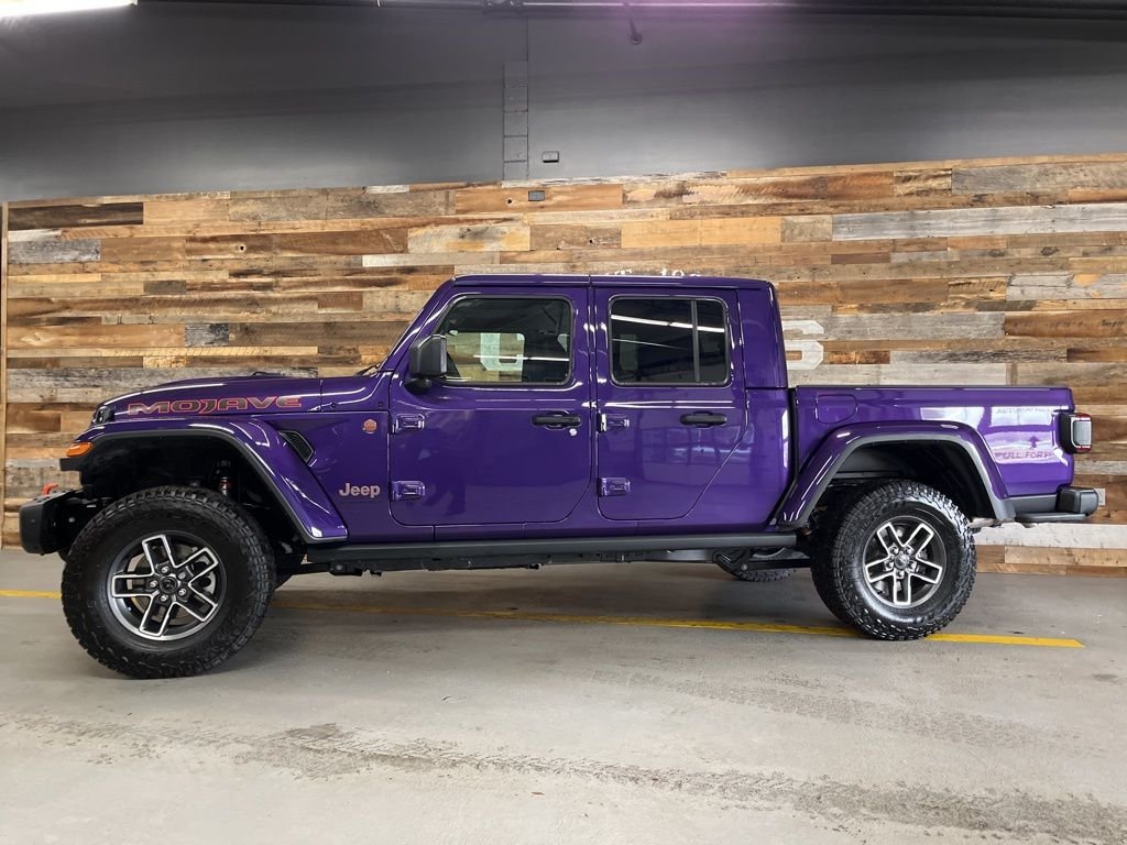New 2026 Reign Exterior Paint Jeep Mojave X image 24