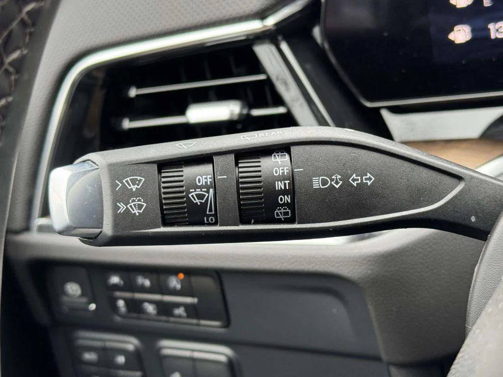 Used 2025 Black Chevrolet High Country image 21