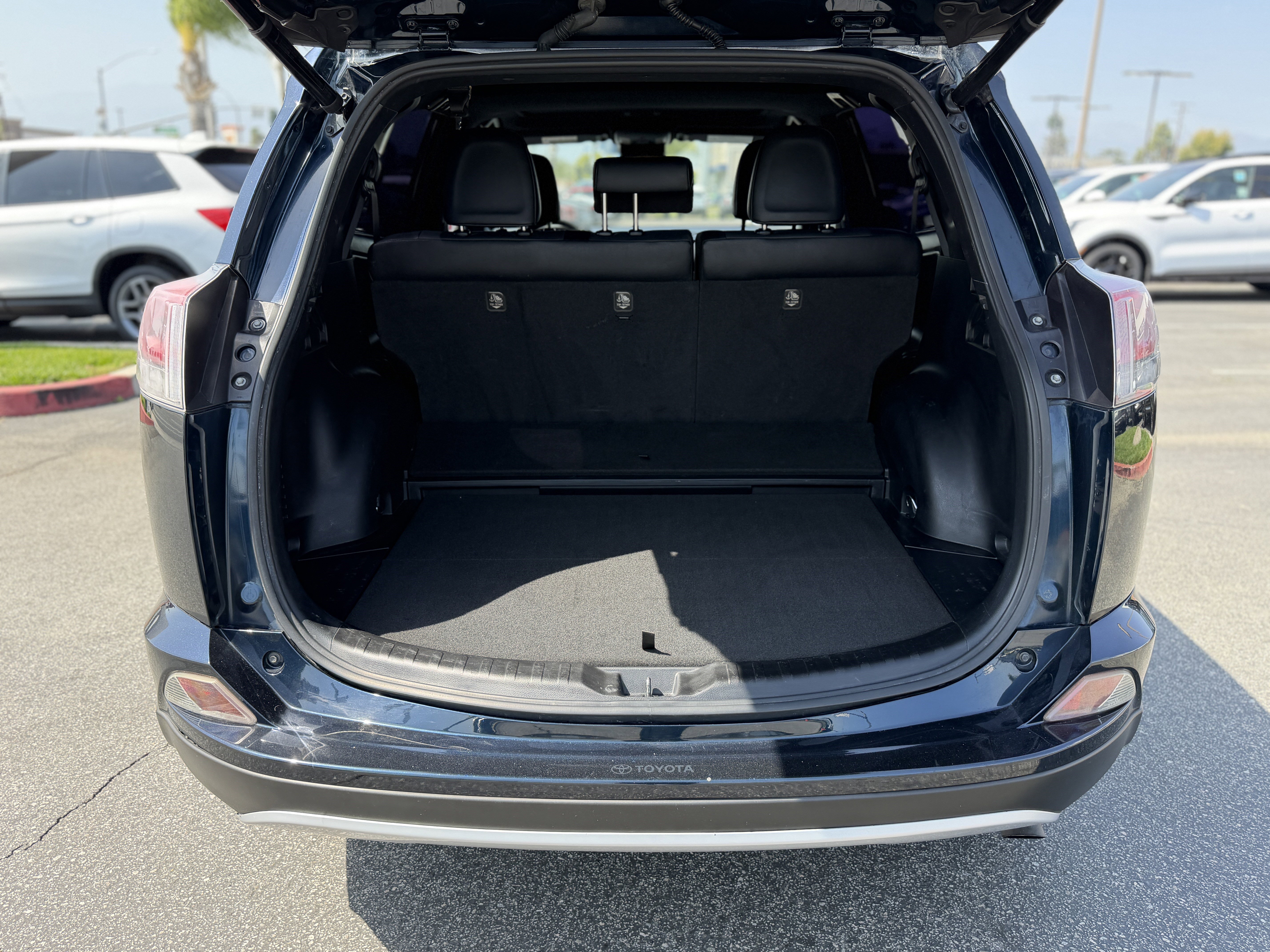 Used 2017 Aqua Toyota SE image 10