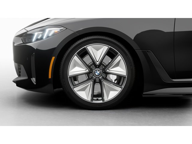 New 2026 Black Sapphire Metallic BMW eDrive40 image 7
