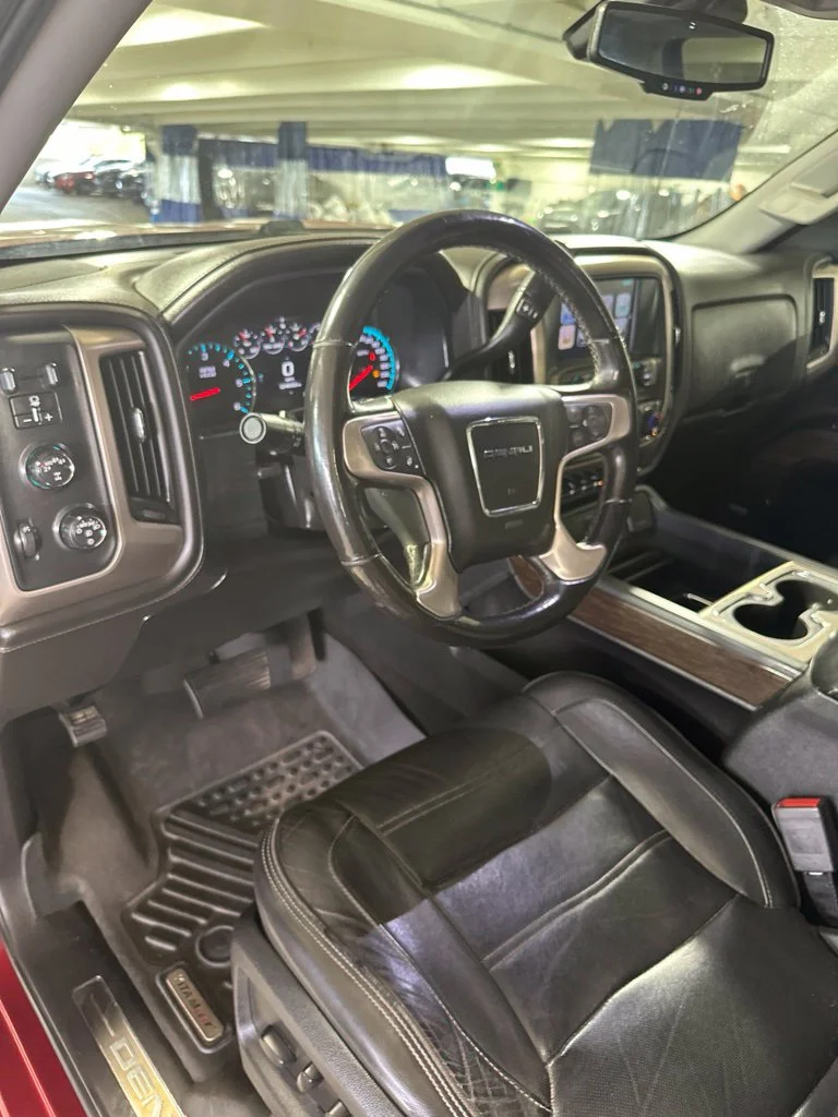 Used 2018 Red Quartz Tintcoat GMC Denali image 10