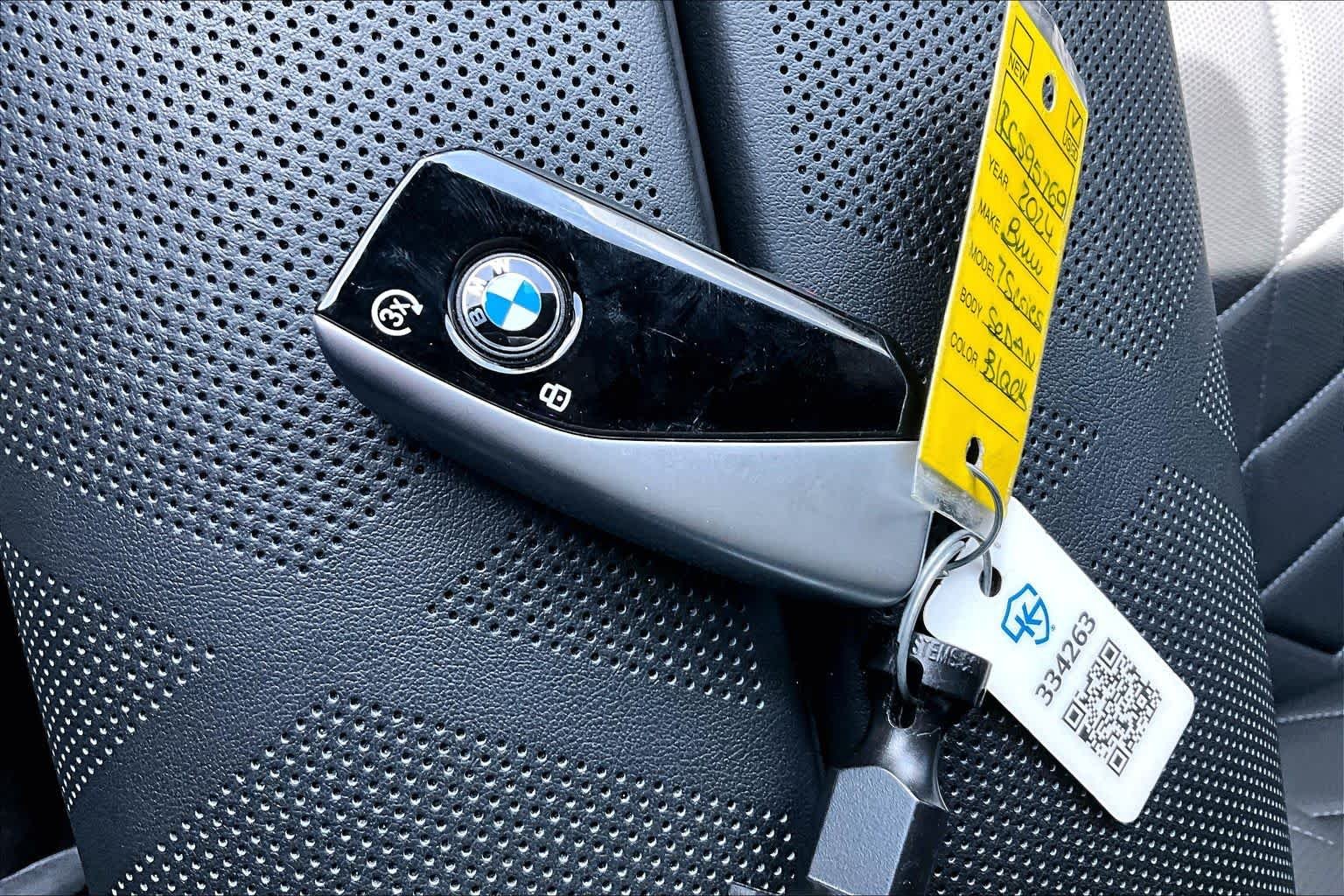 Used 2024 Black Sapphire Metallic BMW 760i xDrive image 14