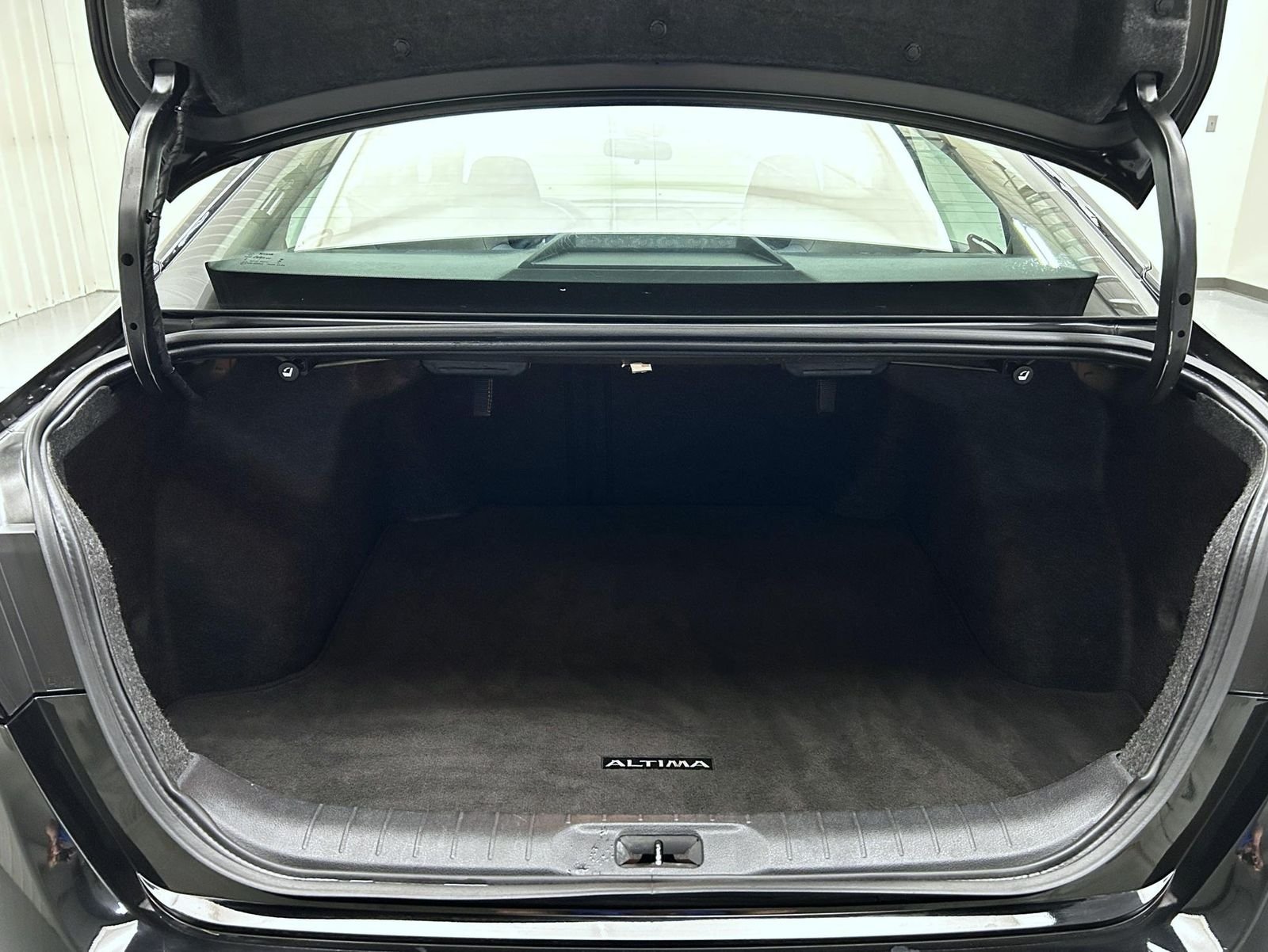 Used 2025 Black Nissan 2.5 SV image 21