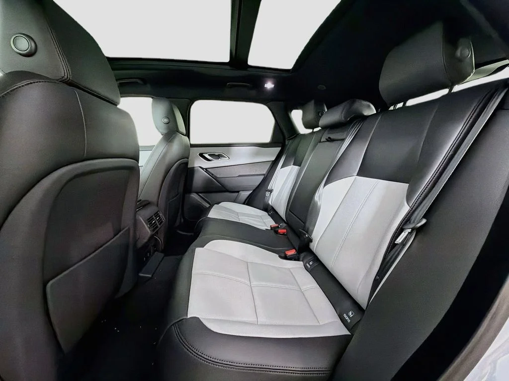 New 2026 Arroios Grey Land Rover S image 26
