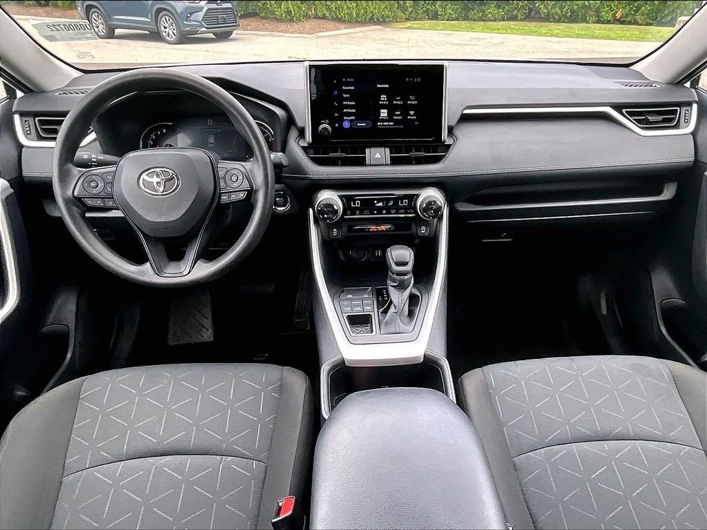 Used 2025 White Toyota XLE image 21