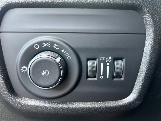 Used 2025 Gray Jeep Limited image 16