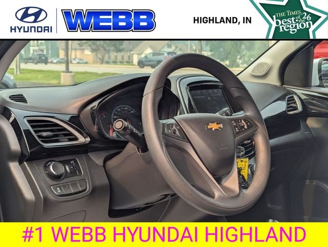 Used 2020 White Chevrolet 1LT image 9