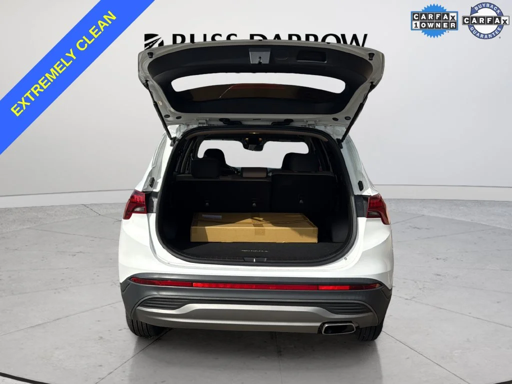 Used 2023 White Hyundai SE image 30