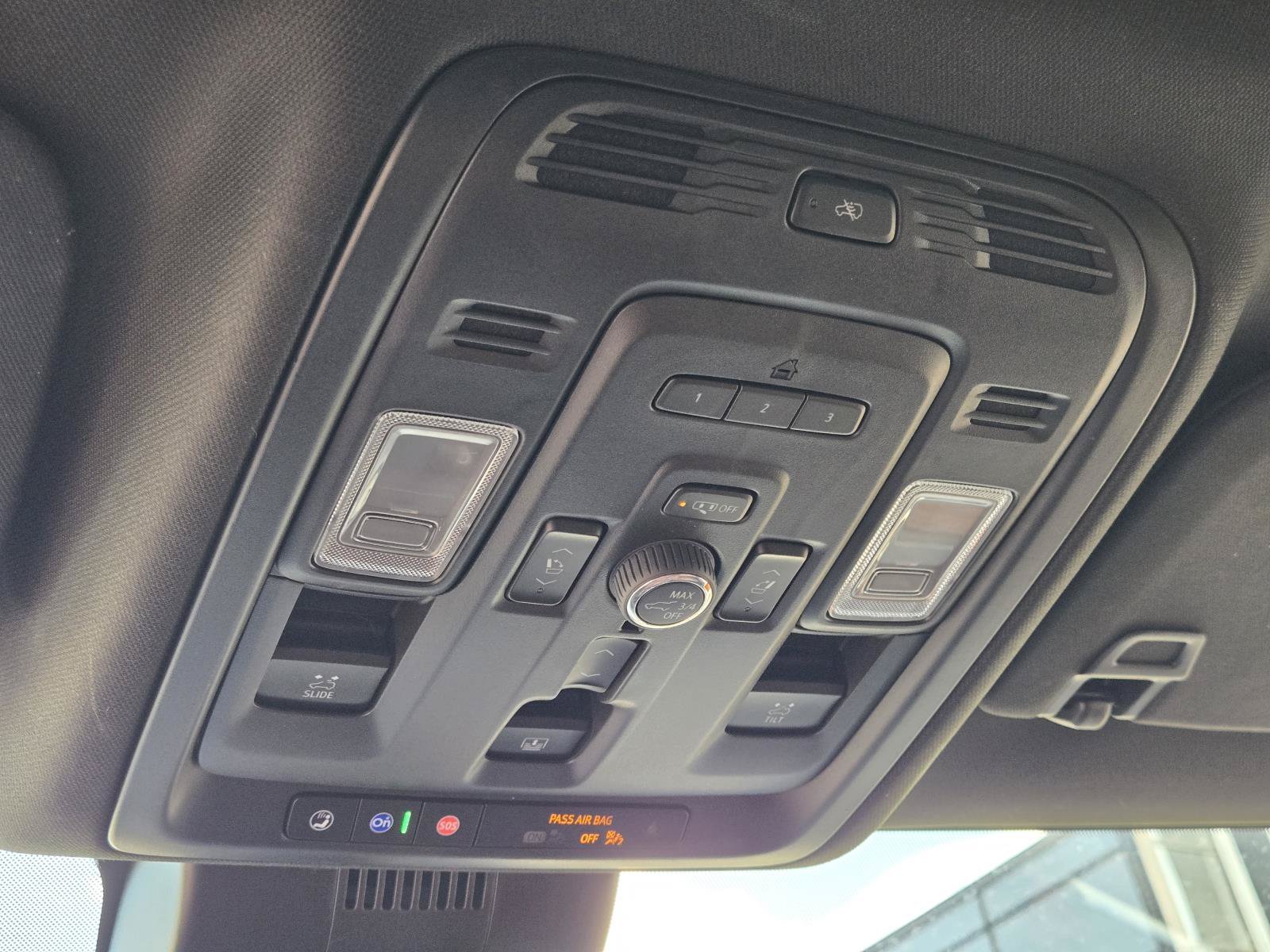 Used 2023 ONYX BLACK GMC Denali Ultimate image 36