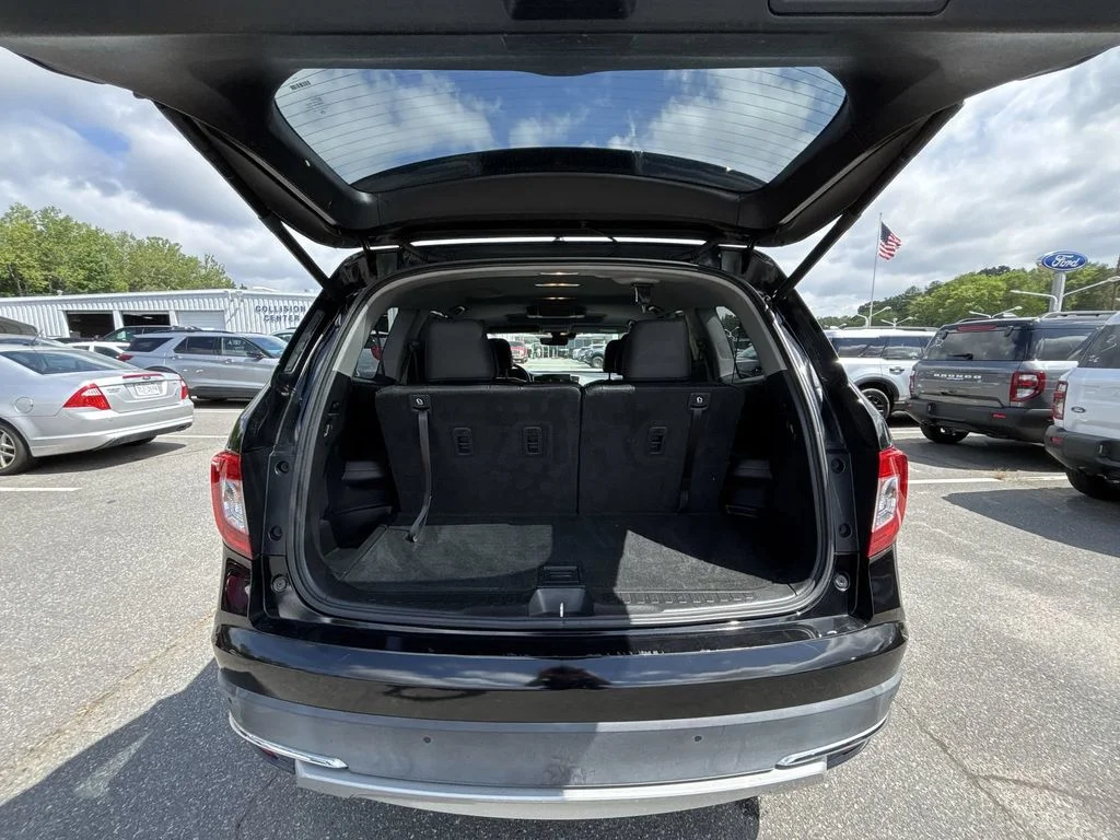 Used 2020  Honda Touring image 21