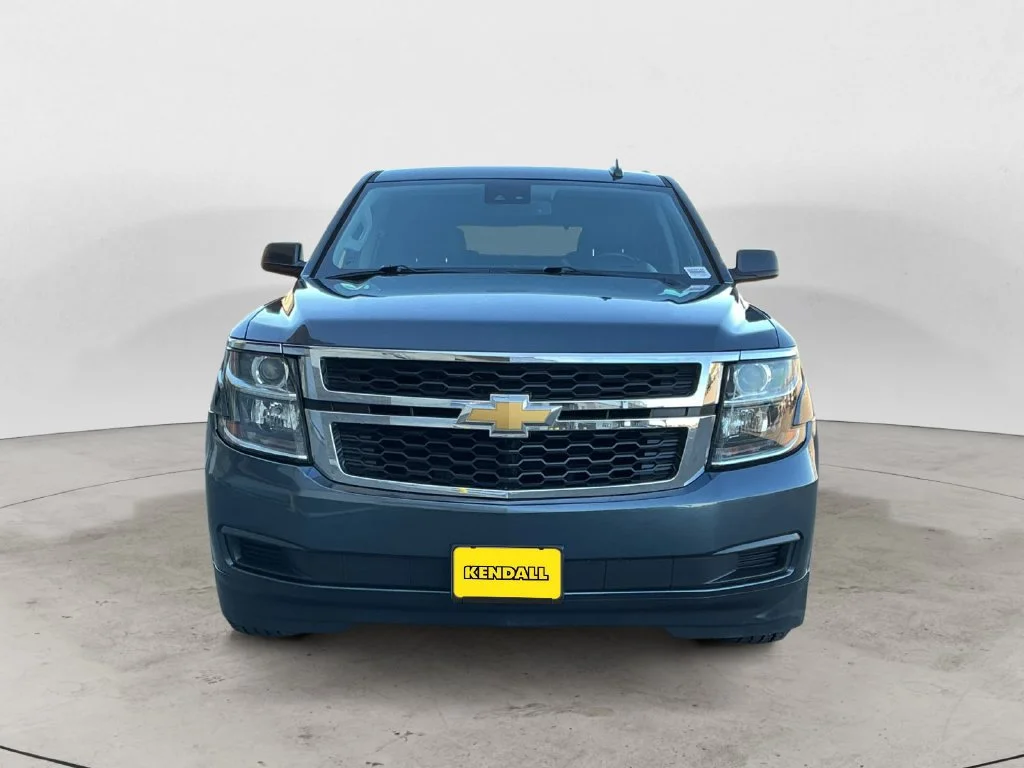 Used 2019 SHADOW GRAY METALLIC Chevrolet LT image 3