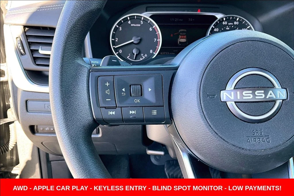 Used 2023 Gray Nissan S image 11