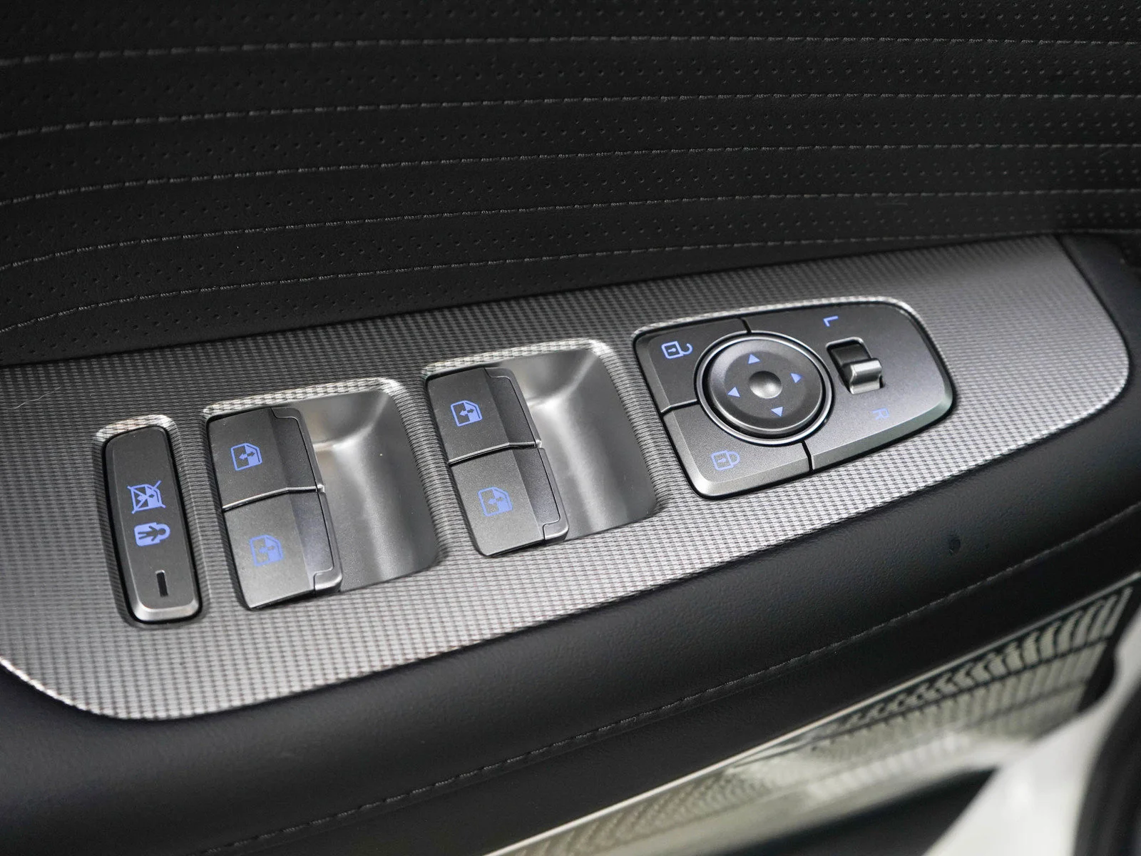 Used 2024 Hyper White Hyundai Calligraphy image 21