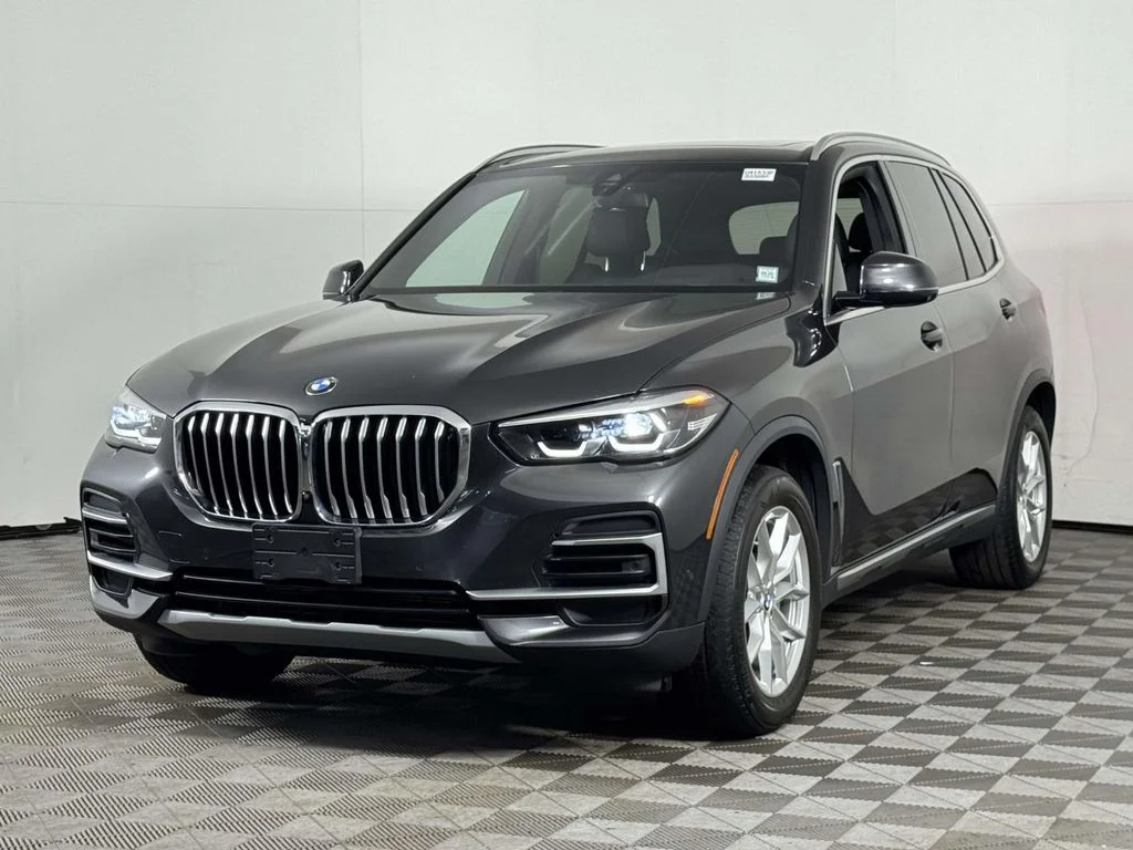 Certified Used 2022 Gray BMW xDrive40i image 7