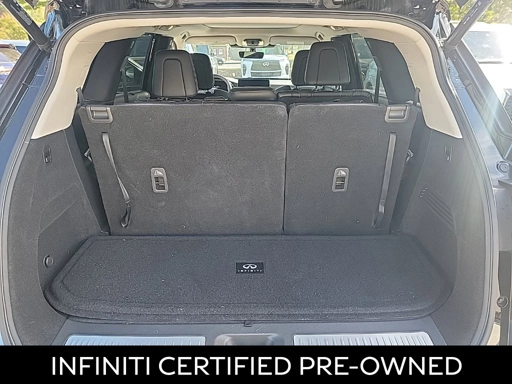 Certified Used 2023 Mineral Black INFINITI LUXE image 8