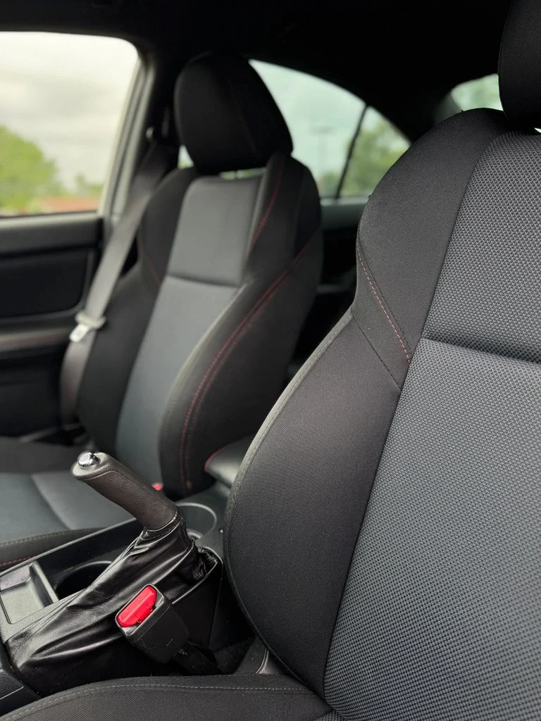 Used 2017 Crystal White Pearl Subaru Base image 35
