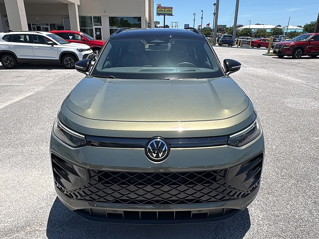 New 2026 Avocado Green w/ Deep Black Roof Volkswagen SE R-Line Black FWD image 7