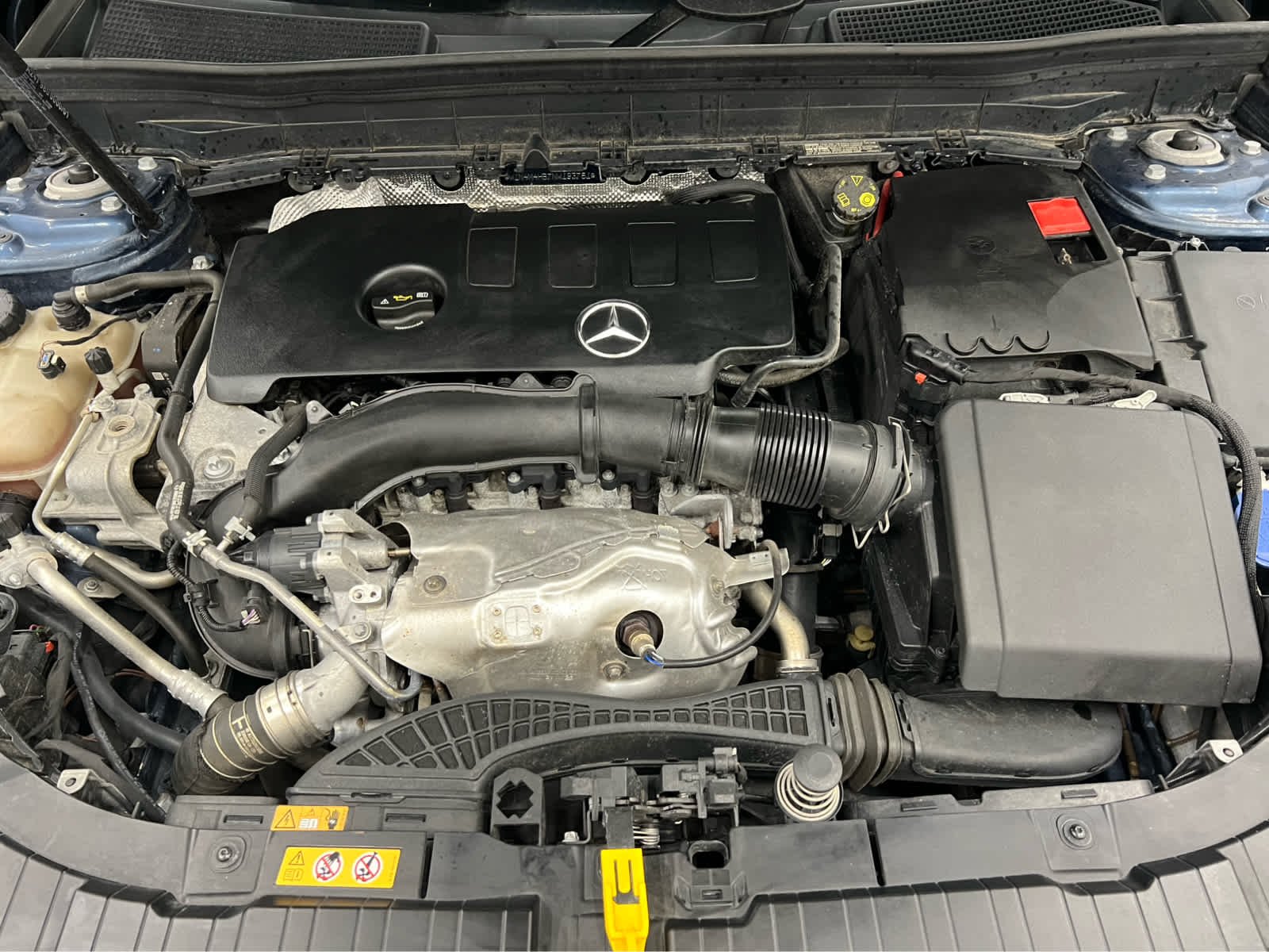 Used 2022 Denim Blue Metallic Mercedes-Benz GLB 250 image 14