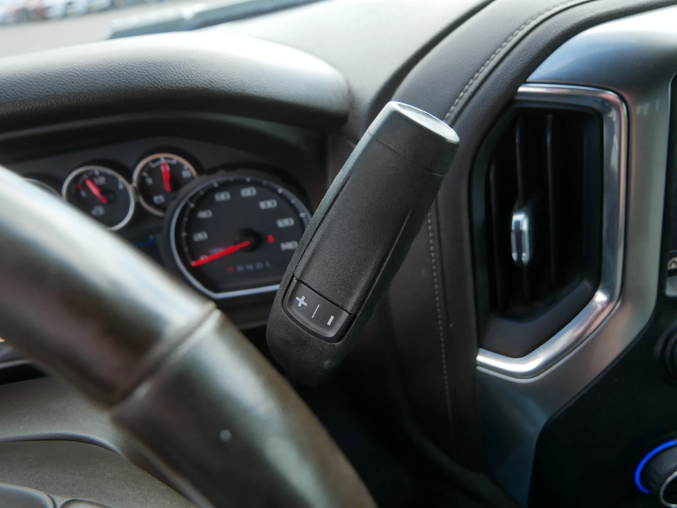 Used 2020 Summit White Chevrolet LT image 31