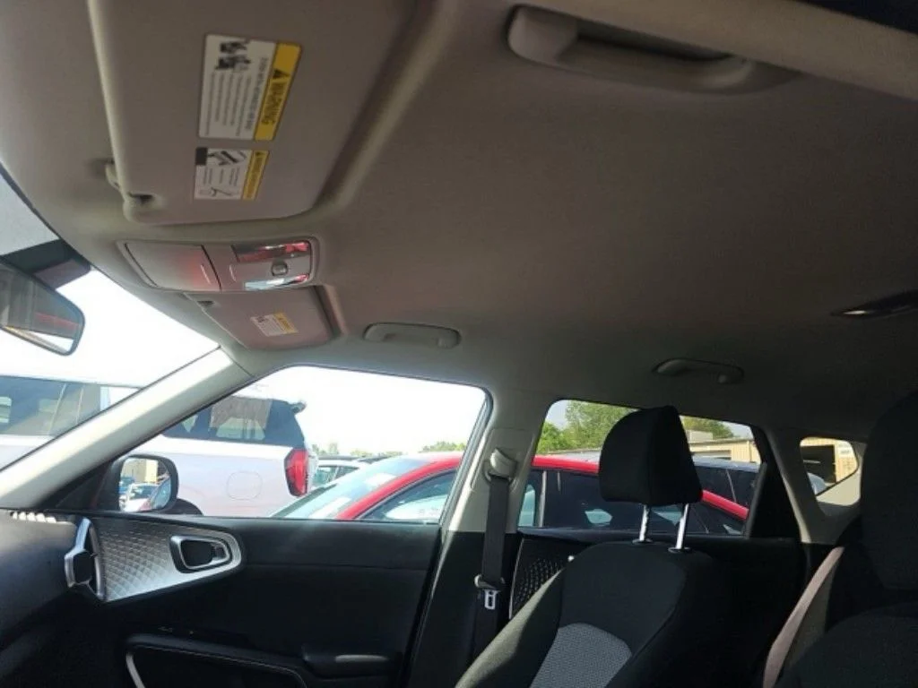 Used 2025  Kia LX image 16