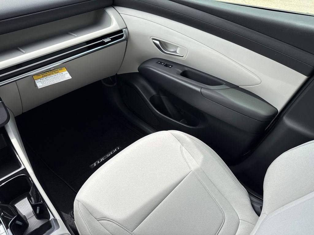 New 2026 White Hyundai SE FWD image 16
