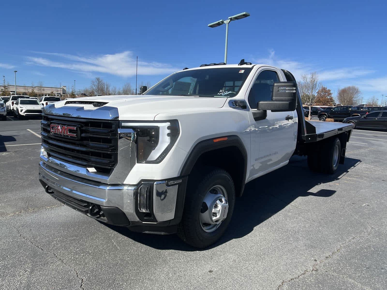 2025 GMC Sierra 3500HD Pro - Photo 3