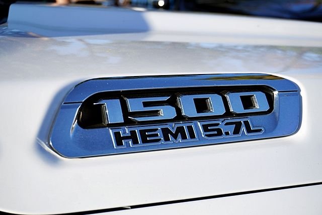 Used 2022 White Ram Big Horn/Lone Star image 11