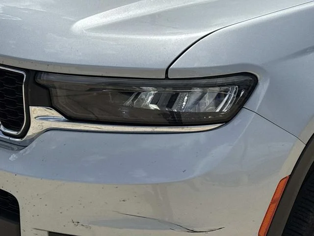 Used 2024 Silver Jeep Laredo image 2