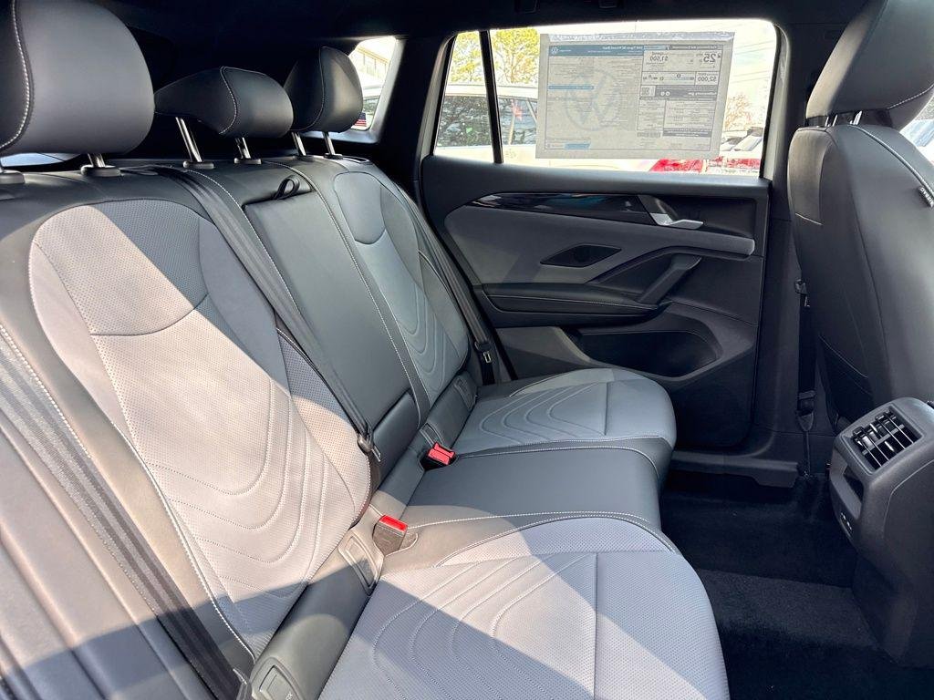 New 2026 Sandstone Volkswagen 2.0T SE R-Line Black image 17