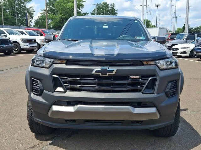 Used 2025 Sterling Gray Metallic Chevrolet Trail Boss image 2