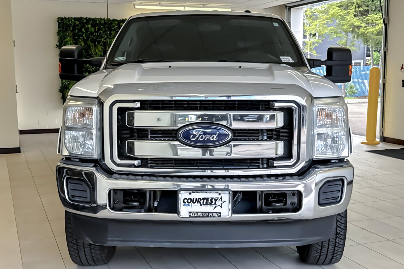 Used 2016 Oxford White Ford XLT image 9