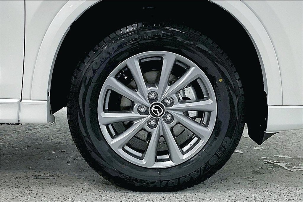 2025 MAZDA CX-5 - Image 11