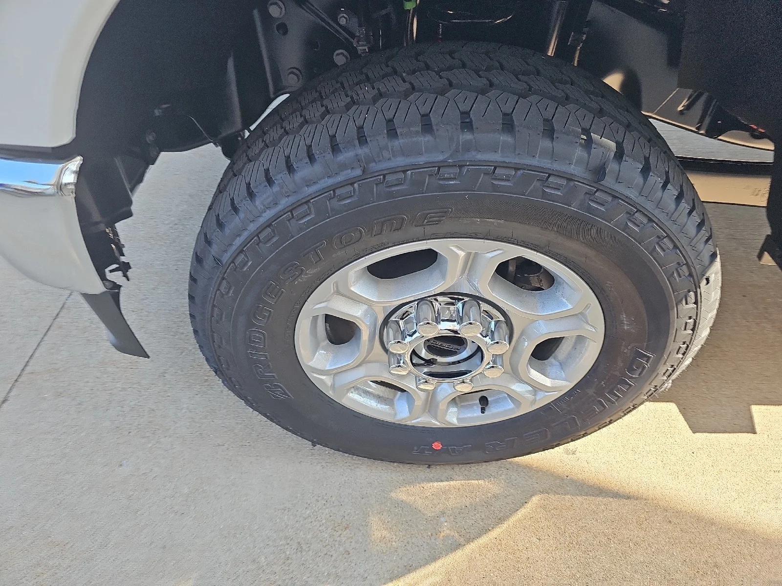 New 2026 Oxford White Ford F-250® XLT image 18