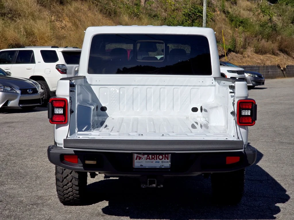 New 2026 White/off-white Jeep Sport image 12