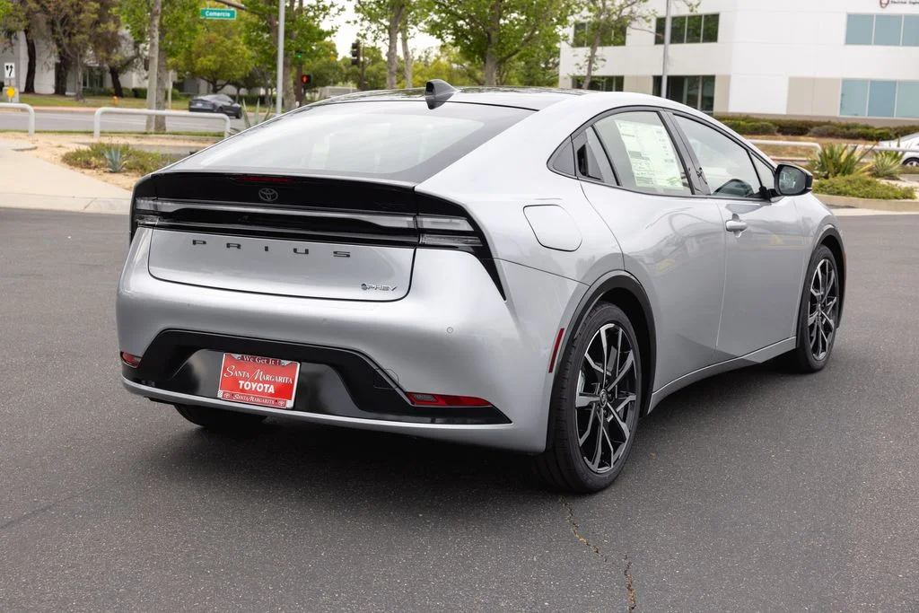 New 2026 Cutting Edge Toyota  XSE Premium image 5