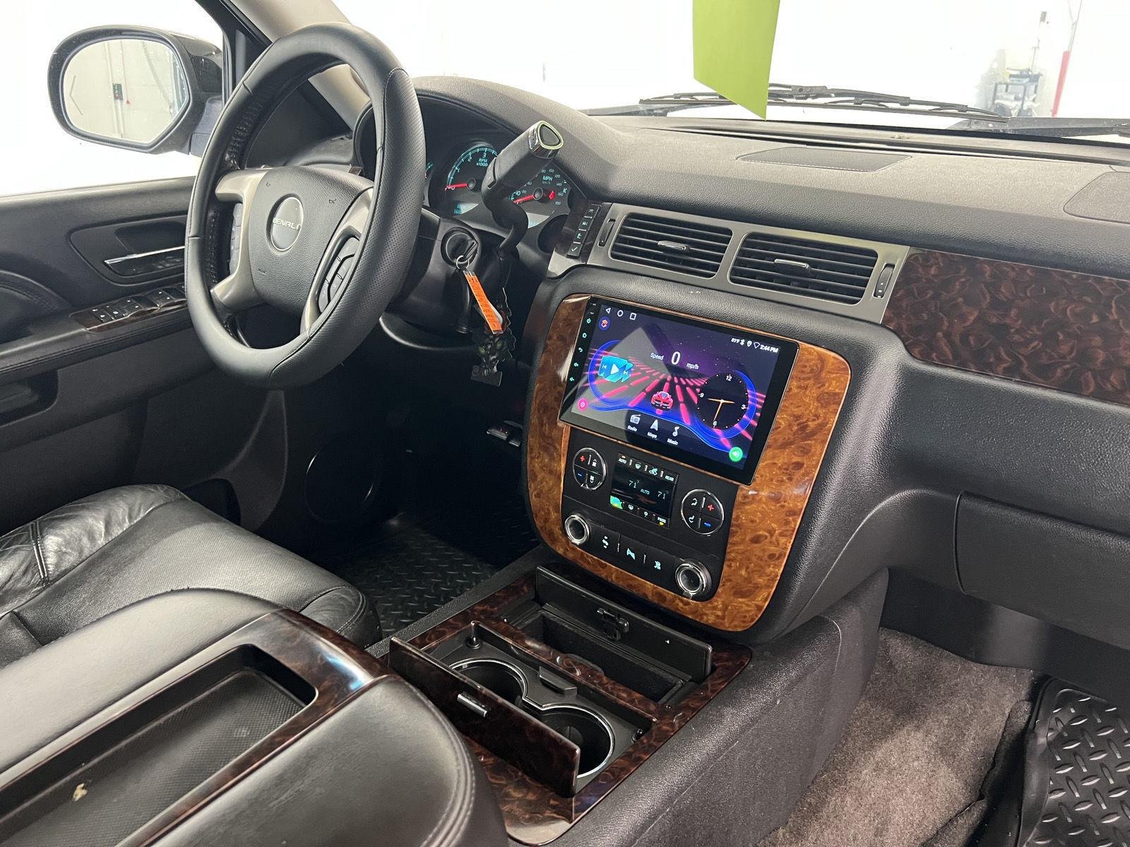 2011 GMC Yukon Denali - Photo 29