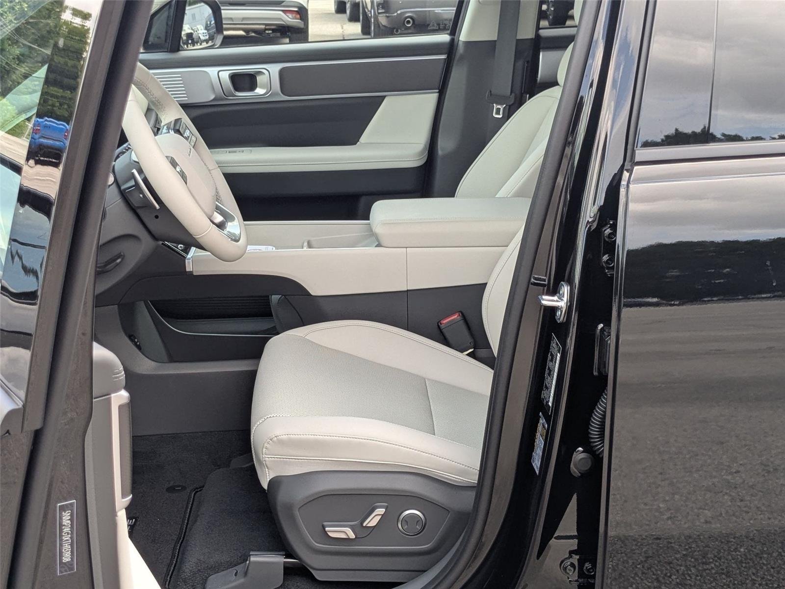 New 2026 Phantom Black Hyundai SEL image 11