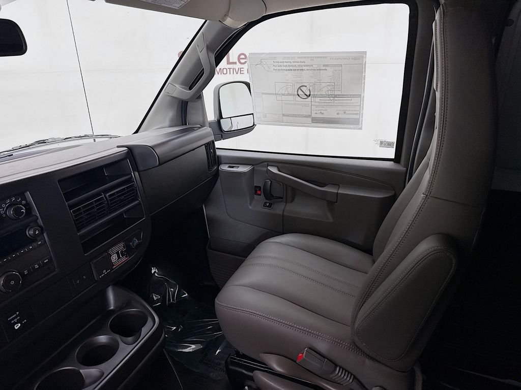 2026 Chevrolet Express Cargo Work Van - Photo 23