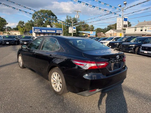 Used 2018 Midnight Black Metallic Toyota L image 7