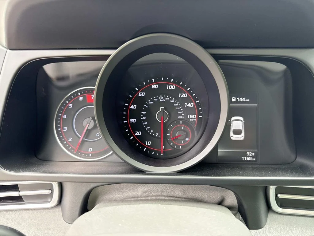 Used 2022 Silver Hyundai SEL image 35