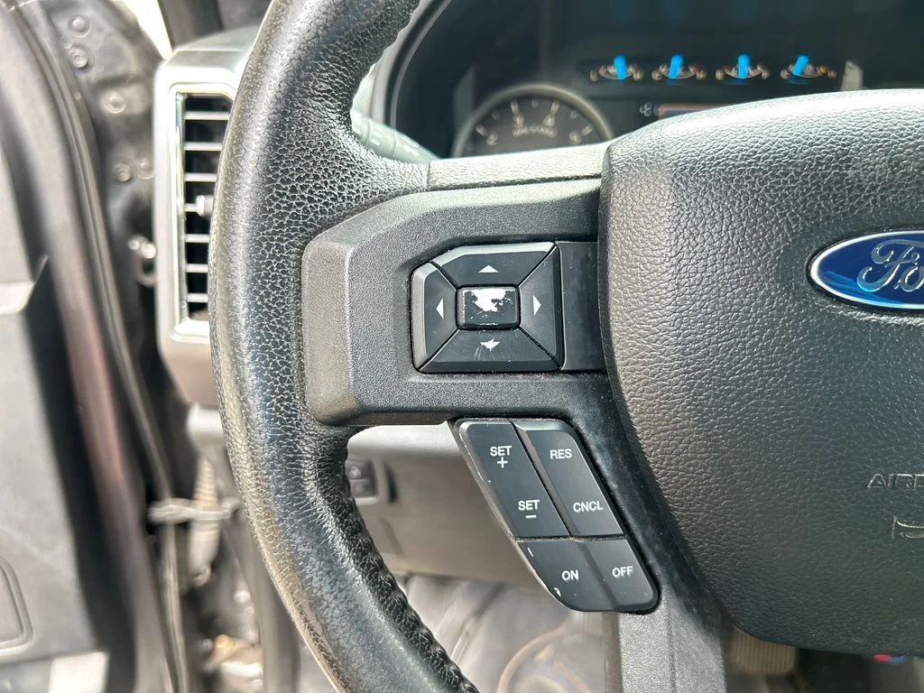 Used 2015 Gray Ford XLT image 19