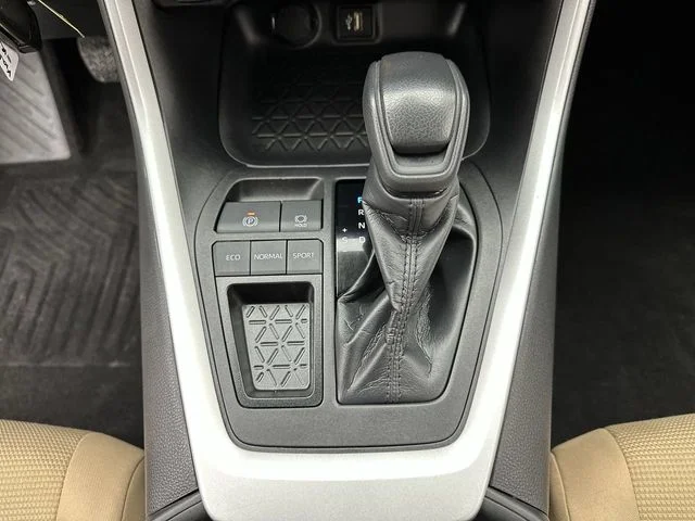 Used 2024 White Toyota LE image 19