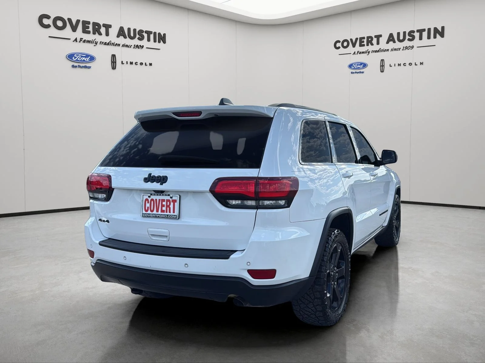 Used 2019 White Jeep Upland Edition image 5