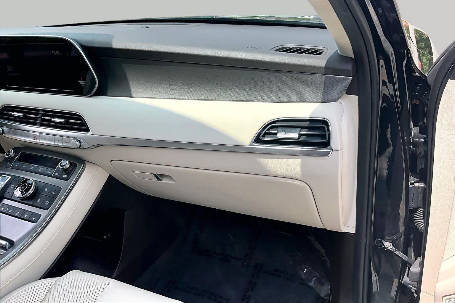 Used 2020 Moonlight Cloud Hyundai Limited image 19