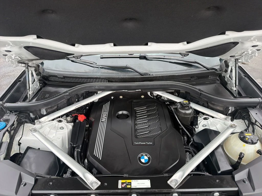 Certified Used 2019 Mineral White Metallic BMW xDrive40i image 33