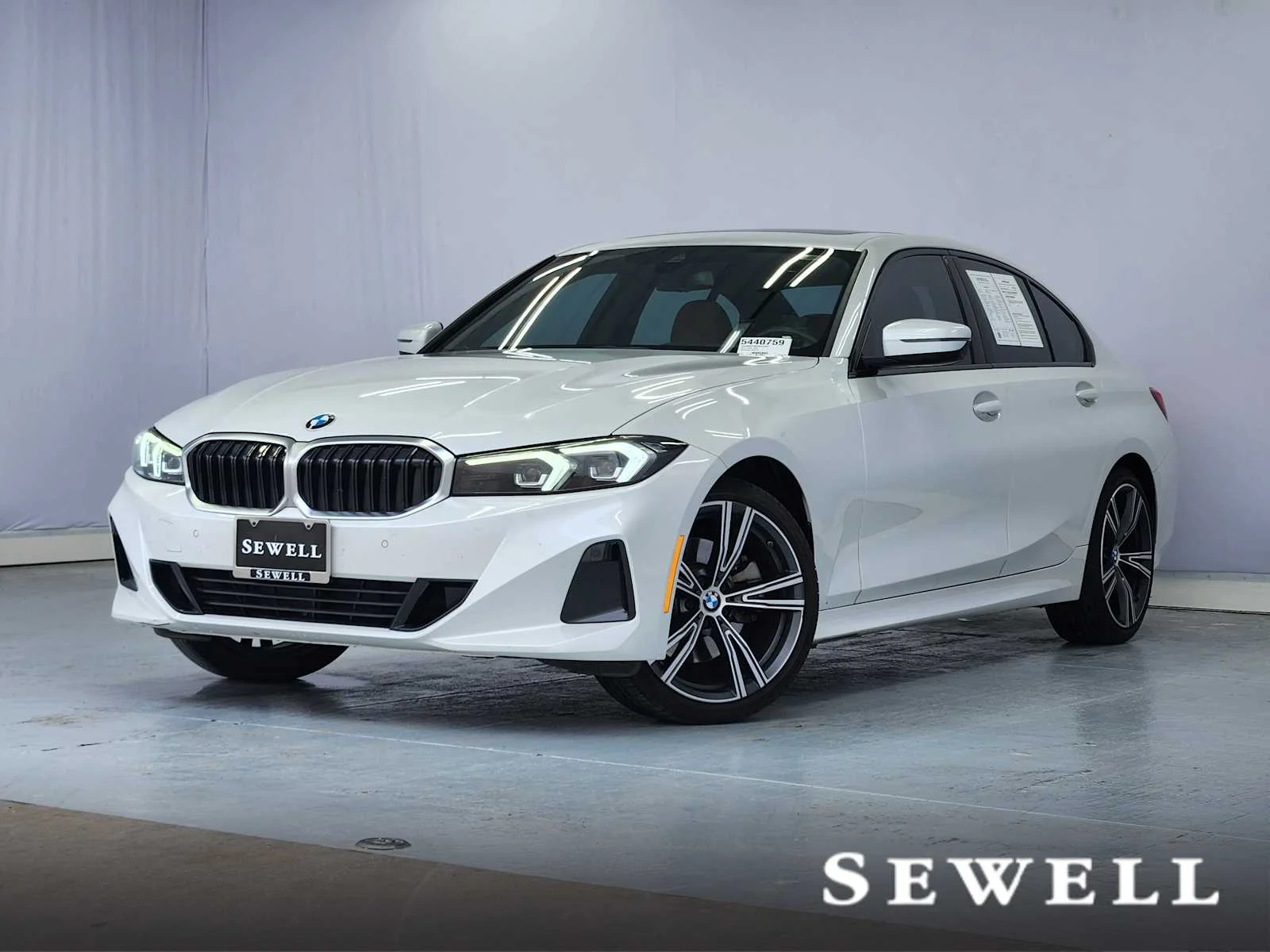 2023 BMW 3 Series 330i Sedan's photo
